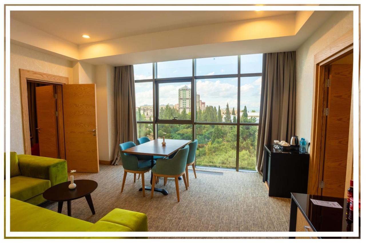 Premium Hotel ギャンジャ エクステリア 写真