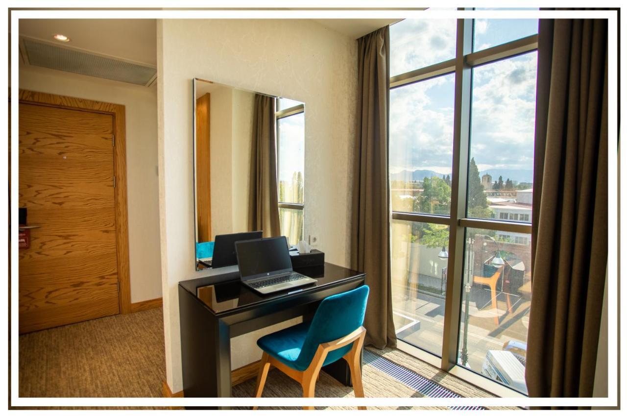 Premium Hotel ギャンジャ エクステリア 写真