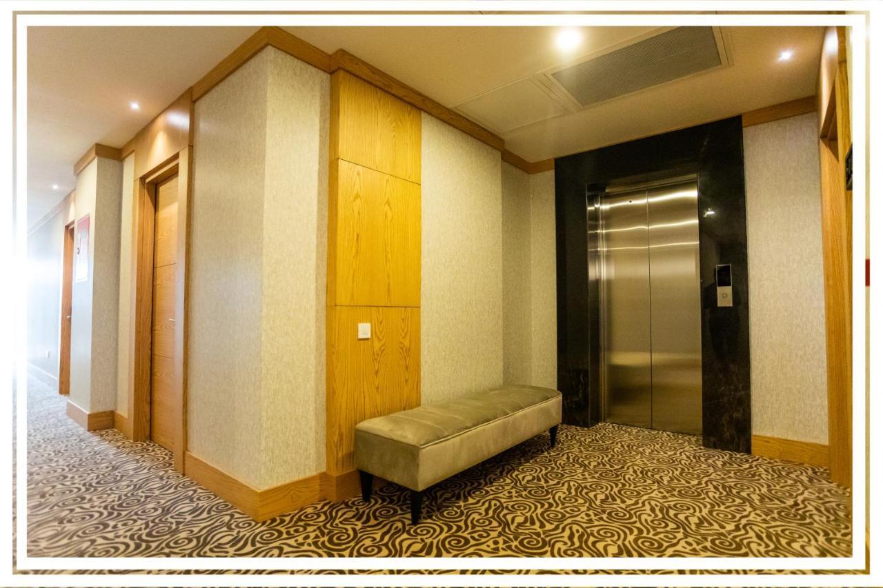 Premium Hotel ギャンジャ エクステリア 写真