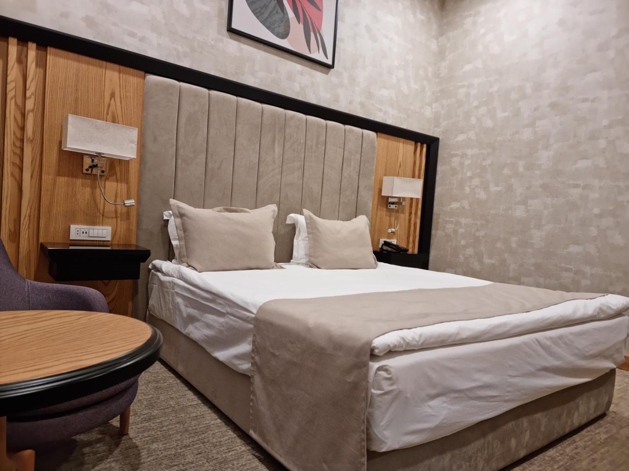 Premium Hotel ギャンジャ エクステリア 写真